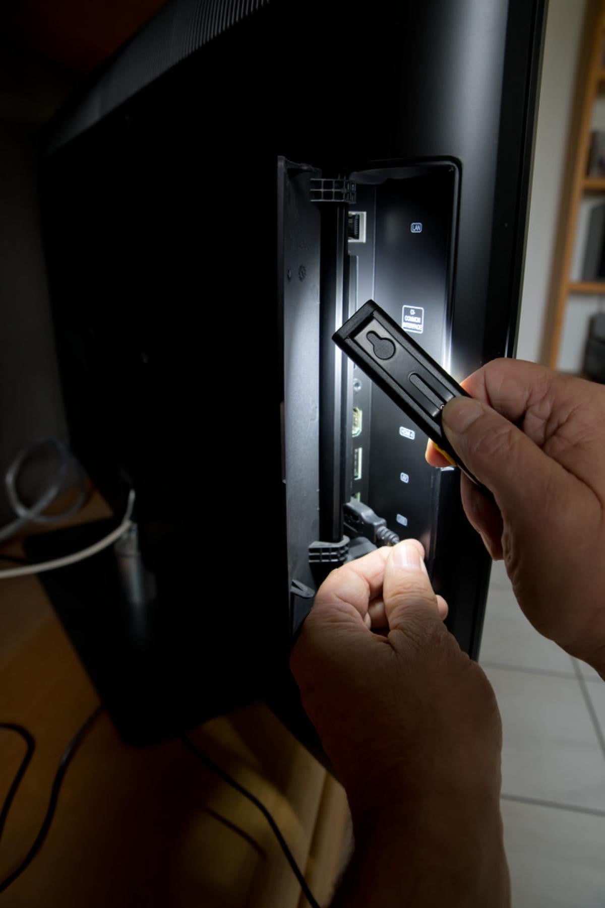 PL 200 A LED Flashlight with Rechargeable Battery for Workshop and Inspection (200 lm, Work Lighting Up to 12 h, COB, US Charging)