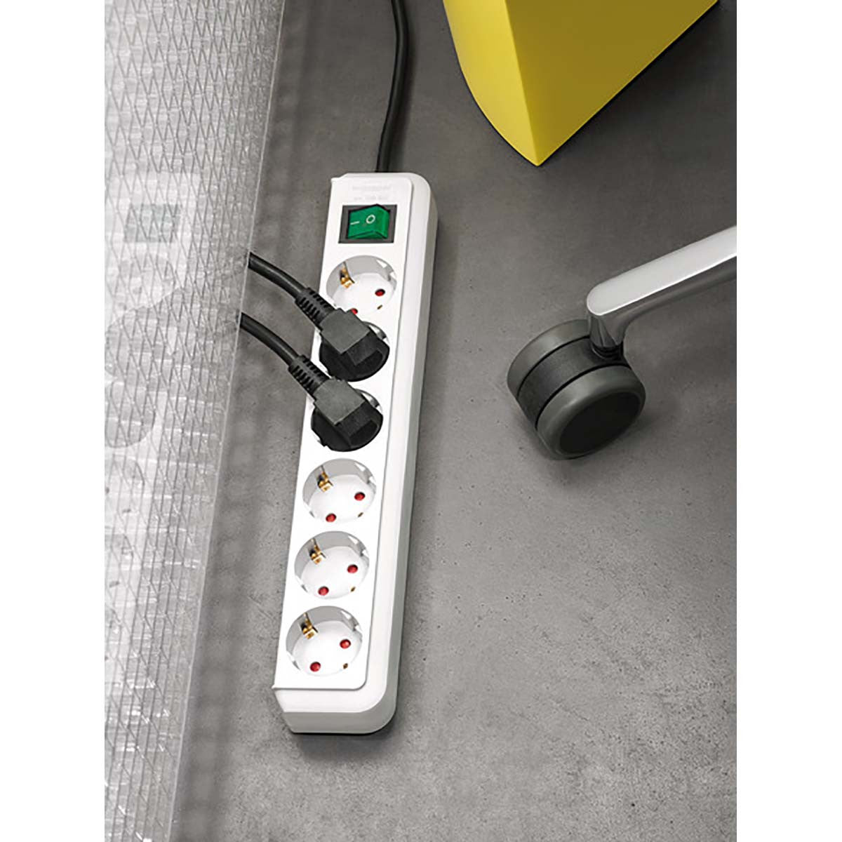 Eco-line 3-way 5.00 m White Extension Socket - Protective Contact