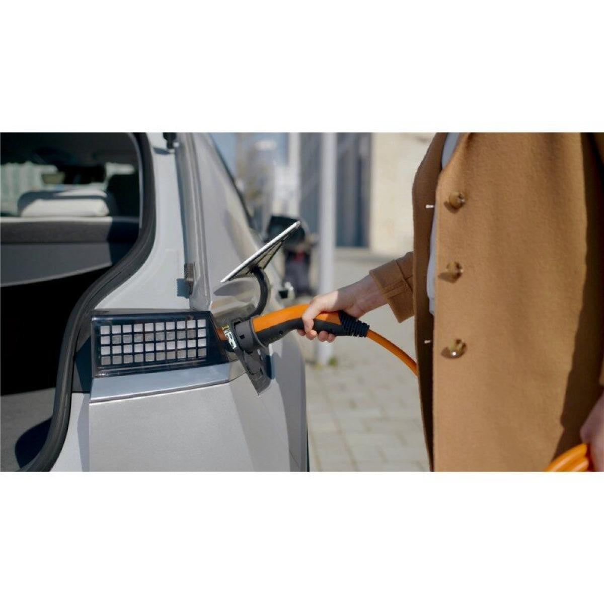 Standard Type 2 or Mennekes charging cable | 20A Three-phase 11 kW | 5 m