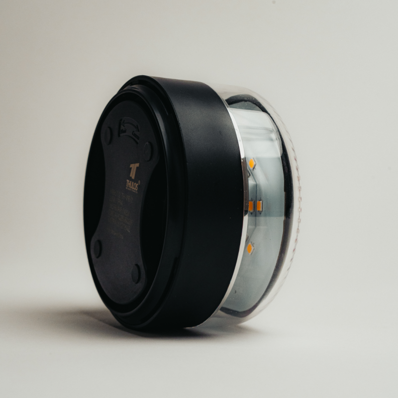 Emergency light with geolocation, connected to the DGT (Spanish Traffic Authority), V16 approved. Includes protective cover.