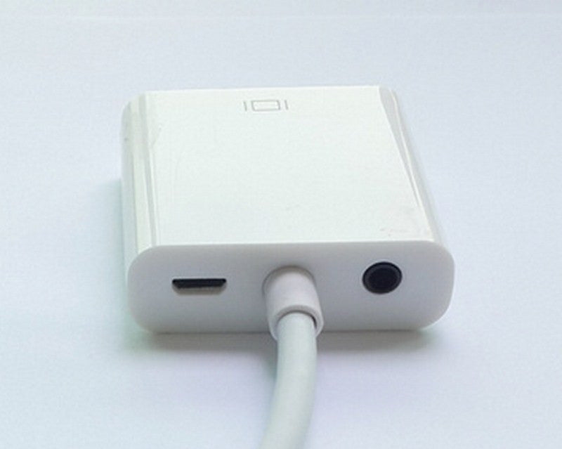 Conversor HDMI para VGA com áudio e alimentação.