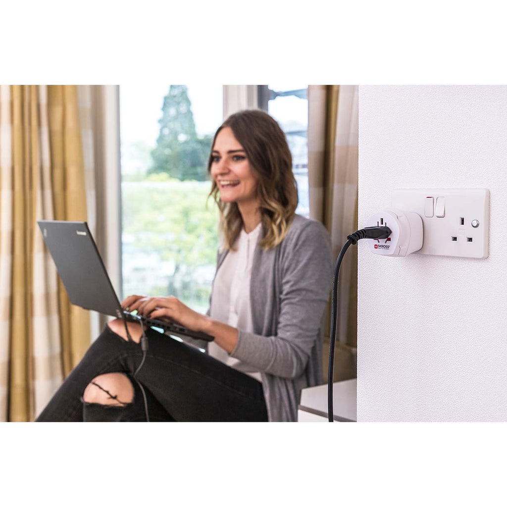 Adaptador universal combinado para o Reino Unido