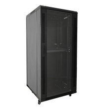 Rack de chão - Capacidade de carga até 18U, 19", 800 kg, com ventilação e gestão de cabos, 2 ventoinhas, prateleiras incluídas e régua de alimentação. 