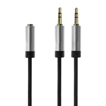 Cabo com conector fêmea de 3,5 mm de 4 pinos com divisor para microfone e auscultadores.