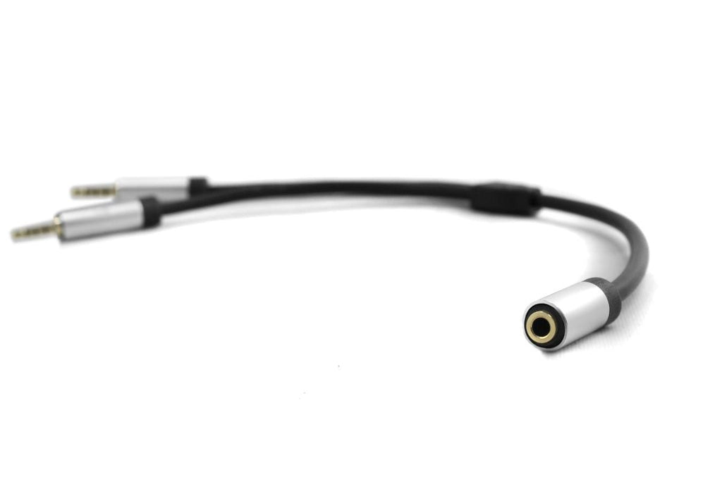 Cabo com conector fêmea de 3,5 mm de 4 pinos com divisor para microfone e auscultadores.