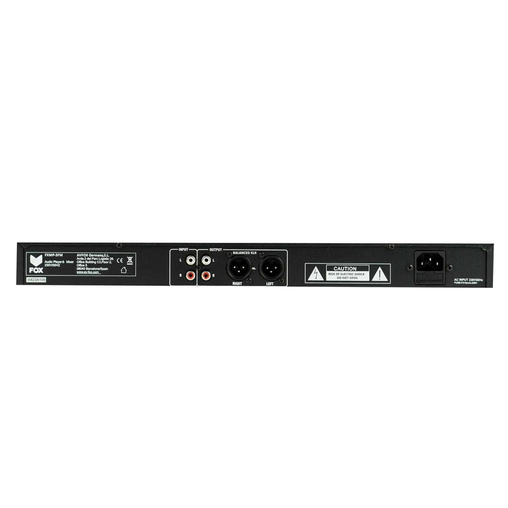 O leitor multimédia FOX FXMP-3FM para montagem em rack possui entradas USB, SD, XLR e AUX.