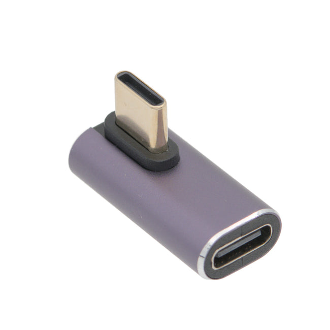 Adaptador USB-C macho a hembra 90 grados en orientación lateral vertical, carcasa gris y conector macho hacia arriba